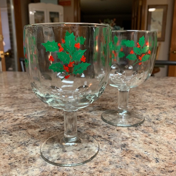 Christmas Holly Goblets (2)